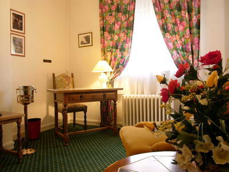 Logis - Belle Hotel, Lille-Ouest Bailleul  Dış mekan fotoğraf