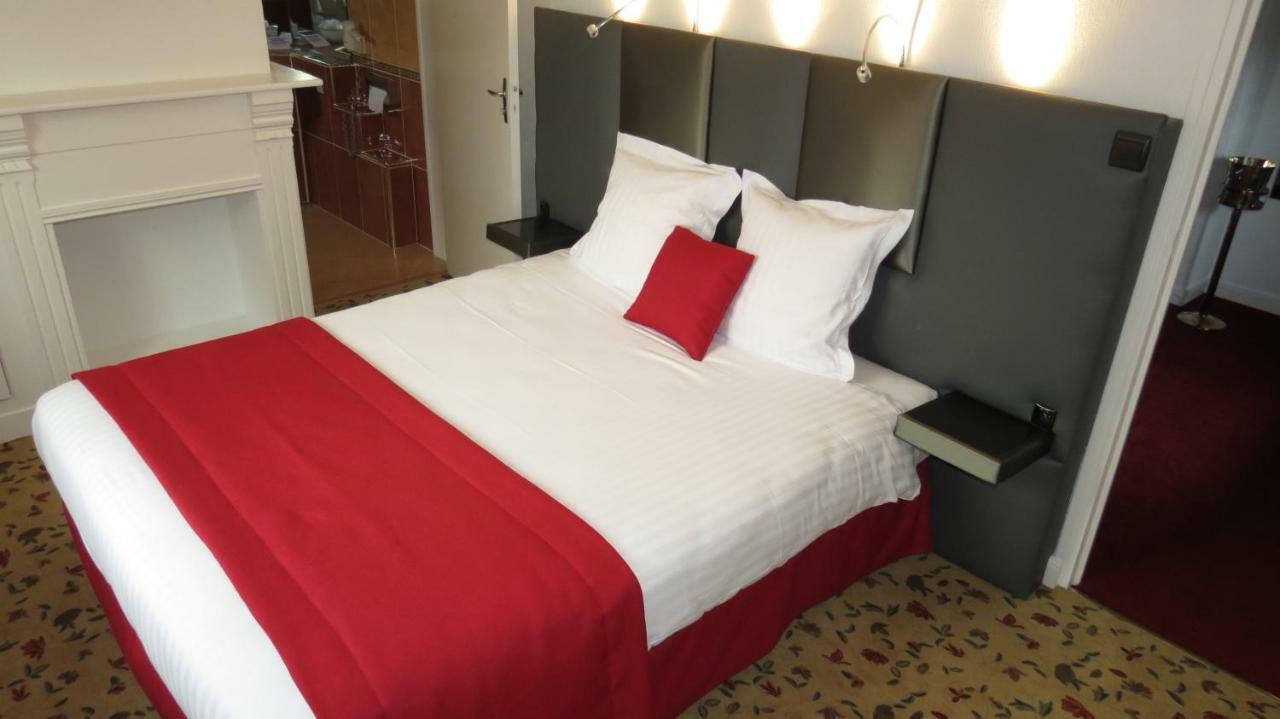 Logis - Belle Hotel, Lille-Ouest Bailleul  Dış mekan fotoğraf